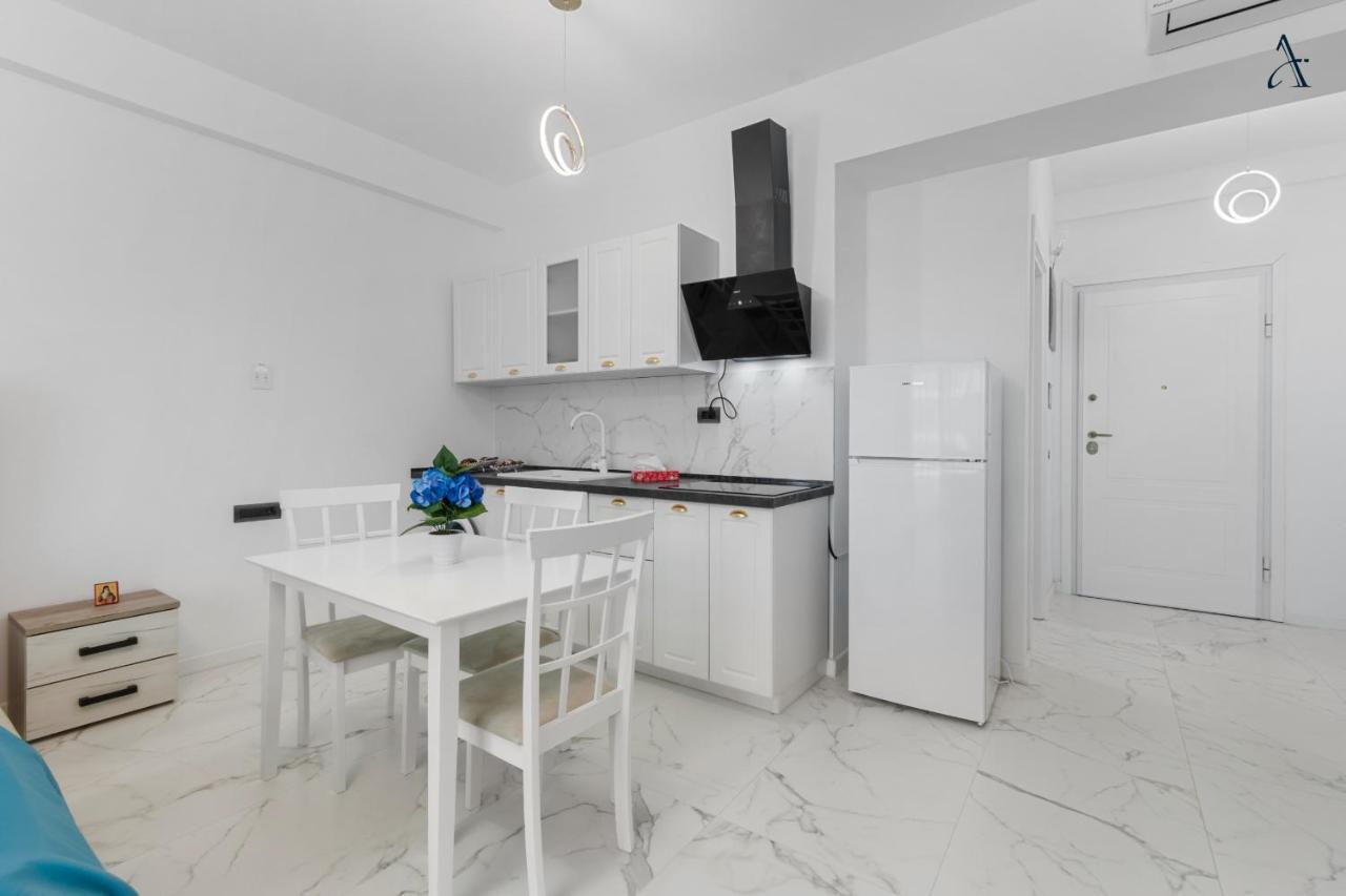 Rentforcomfort Saint George Studio & Sea View Mamaia Esterno foto